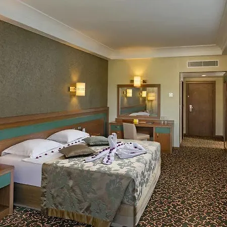 World Ozkaymak Incekum Hotel